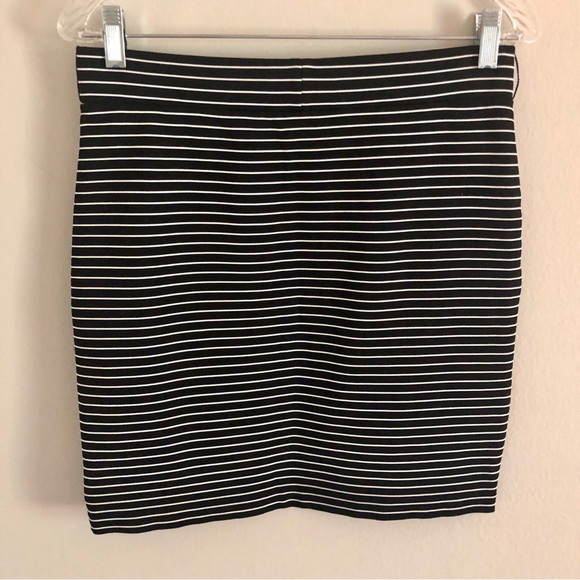 LOFT Black and White Striped Bodycon Pencil Skirt - Picture 2 of 7